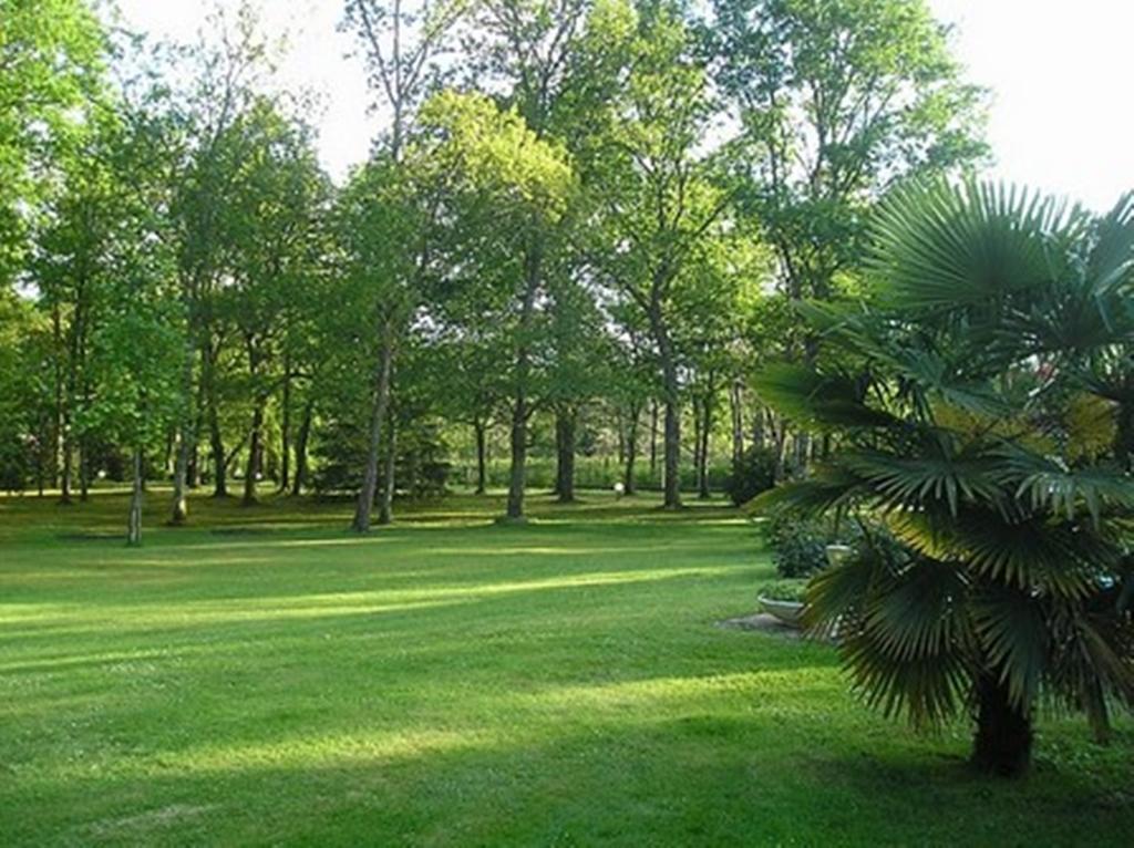 Parc De L'Aiguade Bed and Breakfast Saint-Paul-lès-Dax Exteriör bild