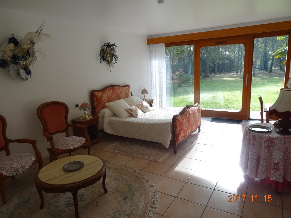 Parc De L'Aiguade Bed and Breakfast Saint-Paul-lès-Dax Rum bild